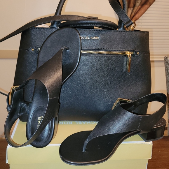 Michael Kors Handbags - Michael Kors purse